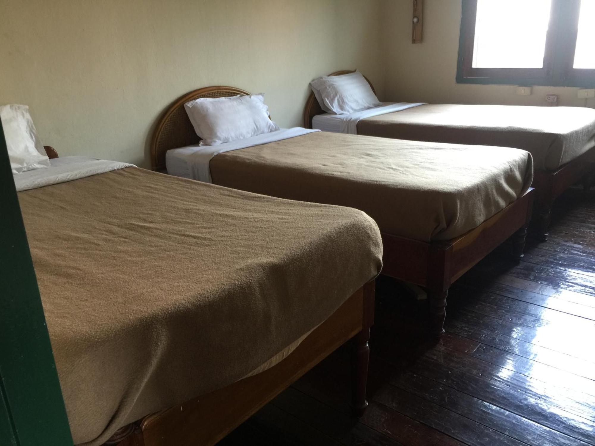 Vanvisa Guesthouse Luang Prabang Bagian luar foto