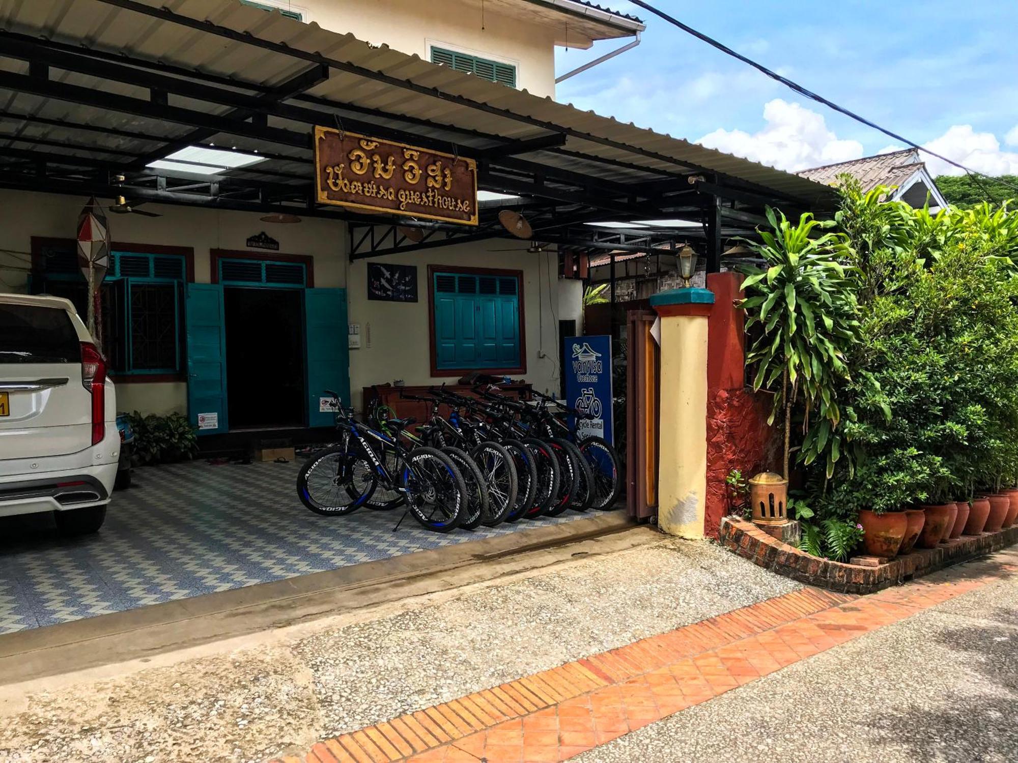 Vanvisa Guesthouse Luang Prabang Bagian luar foto