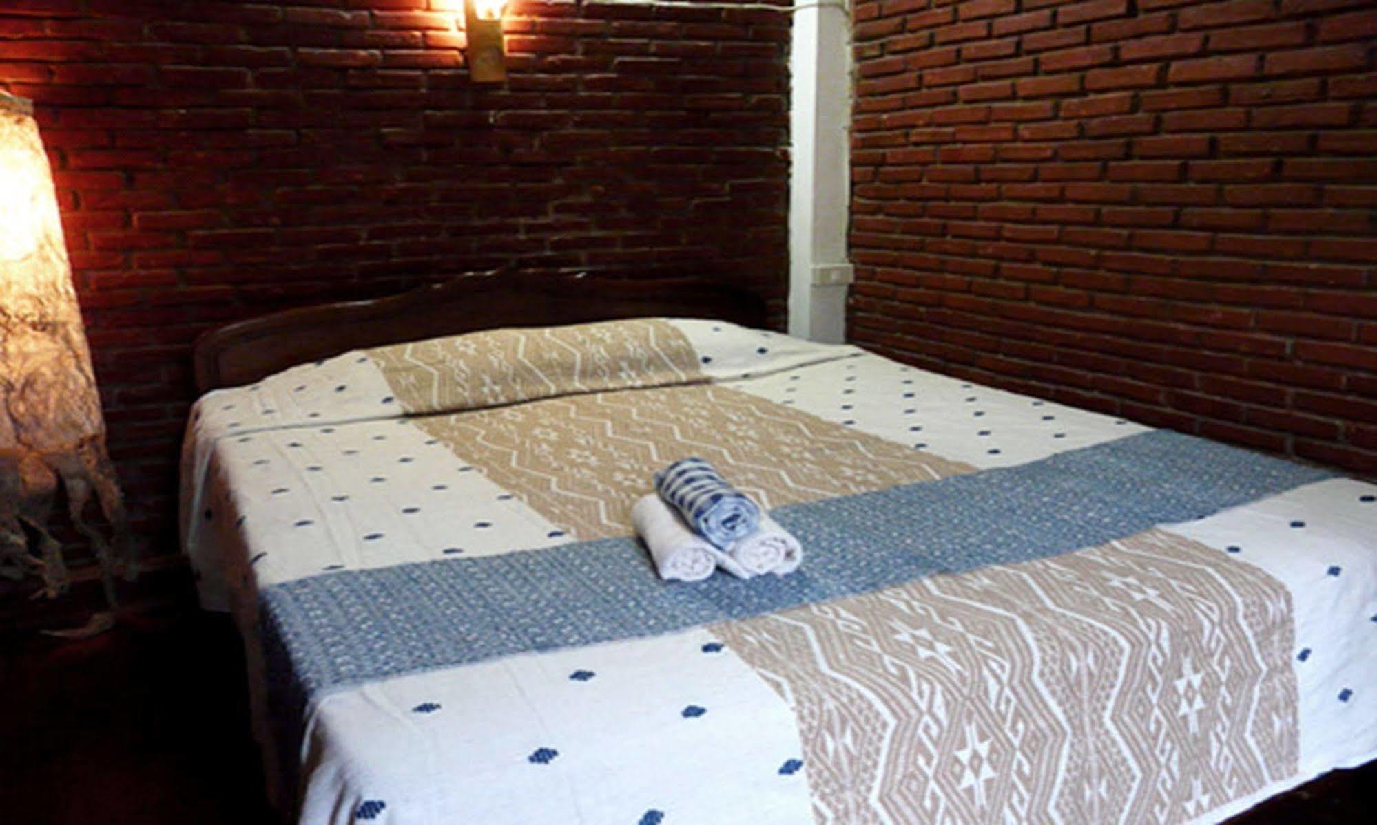 Vanvisa Guesthouse Luang Prabang Bagian luar foto