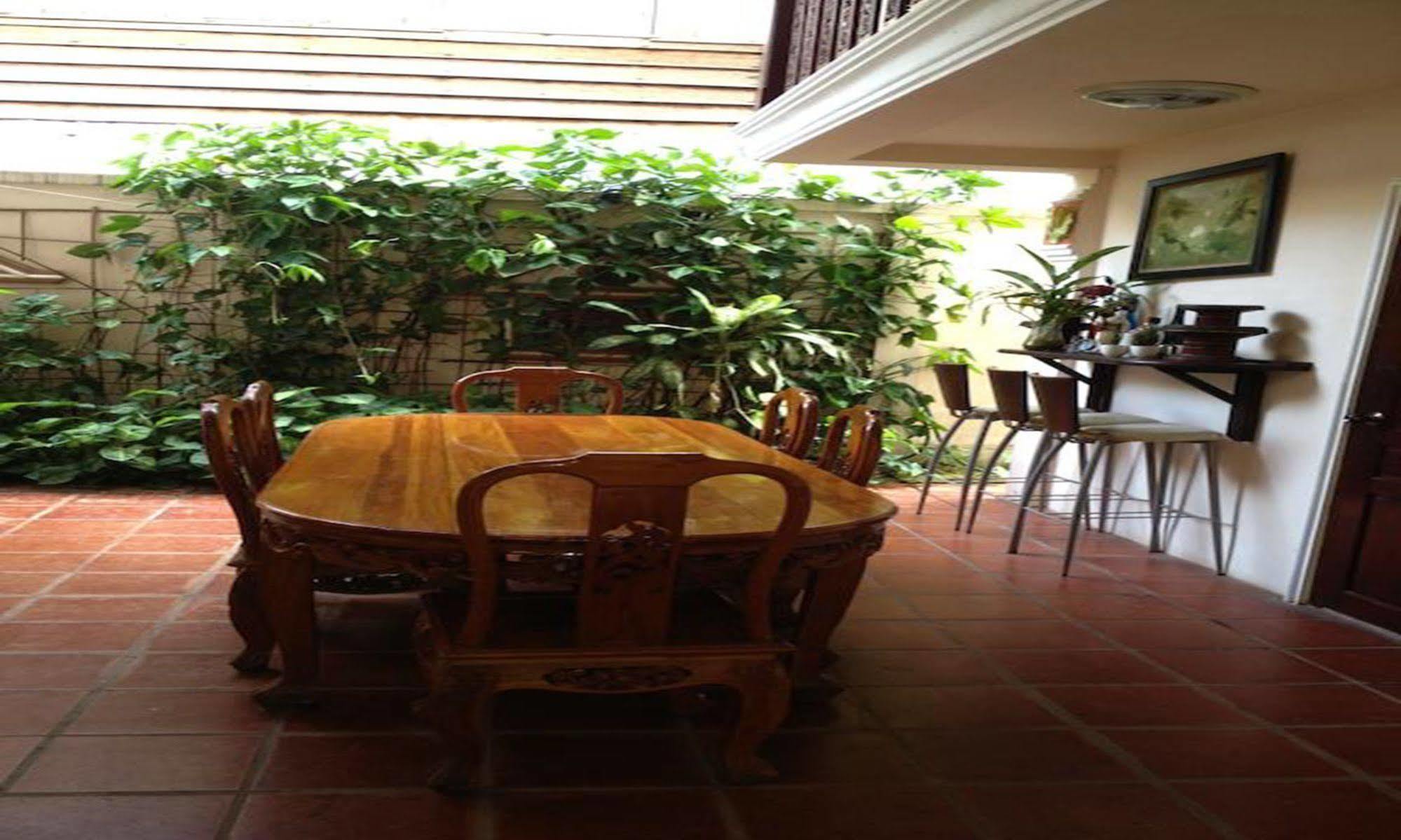 Vanvisa Guesthouse Luang Prabang Bagian luar foto